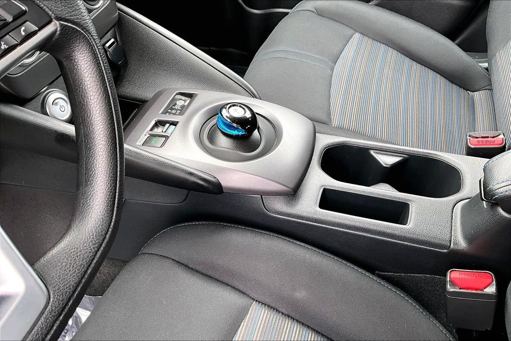 Used 2025 Nissan Leaf S FWD image 19