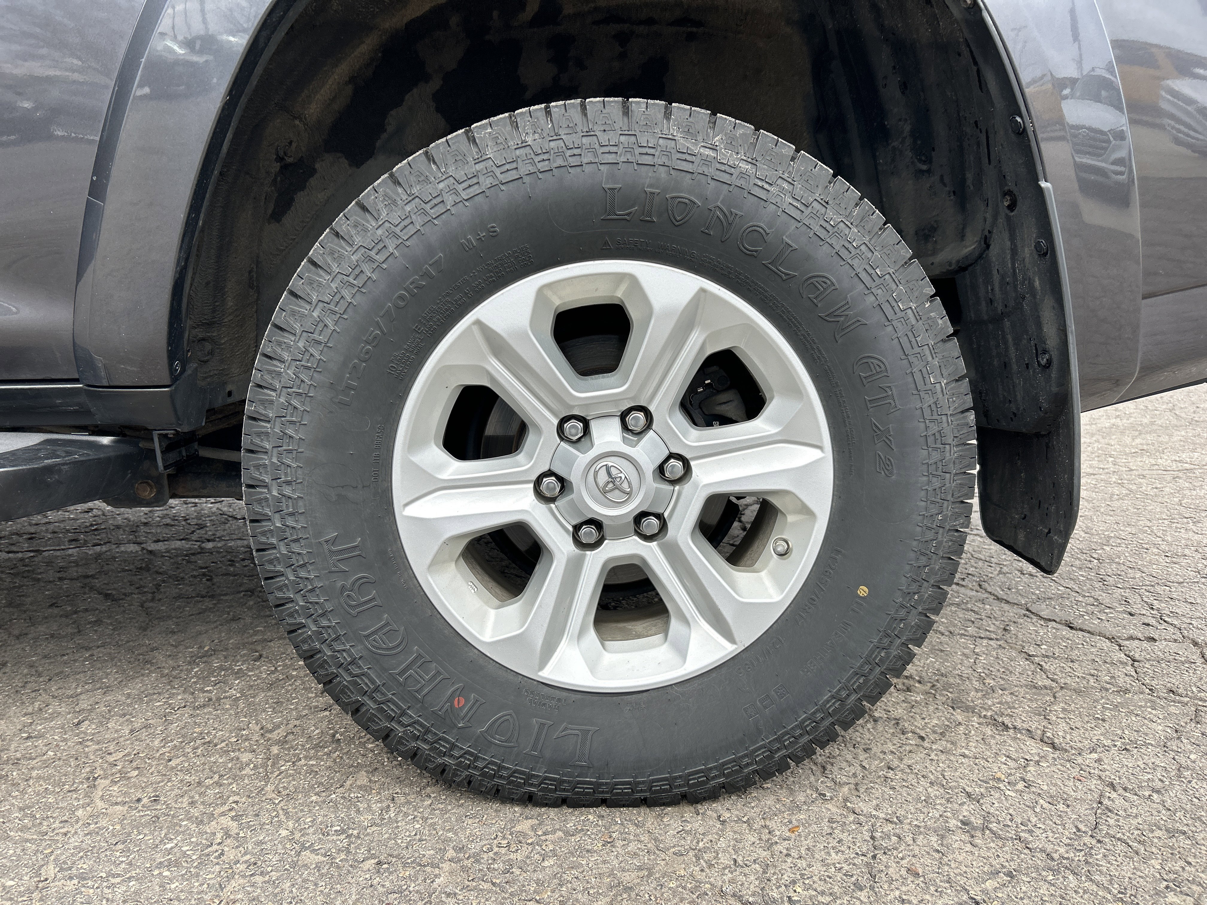 Used 2016 Toyota 4Runner SR5 Premium image 24