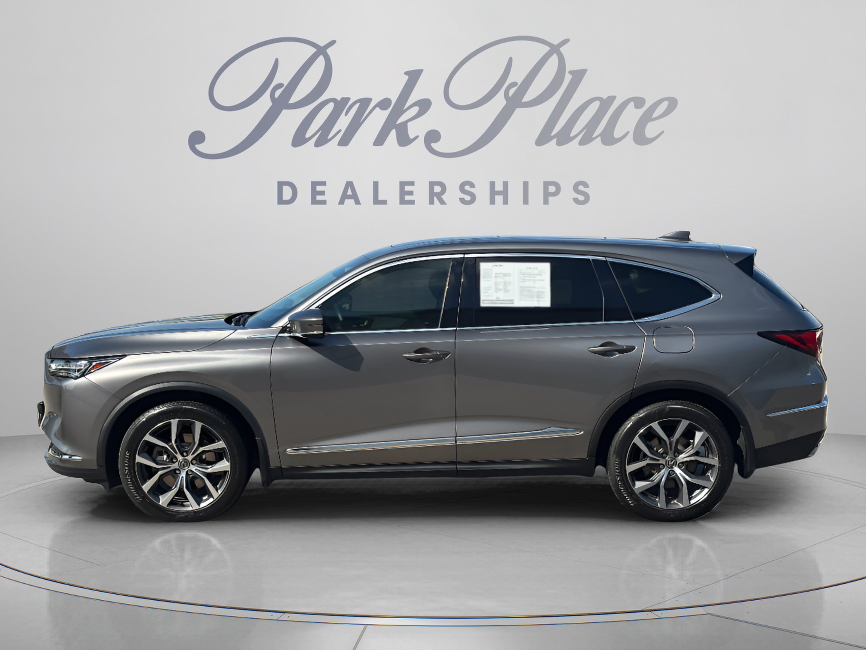 Used 2023 Acura MDX w/ Technology Package AWD/4WD image 2