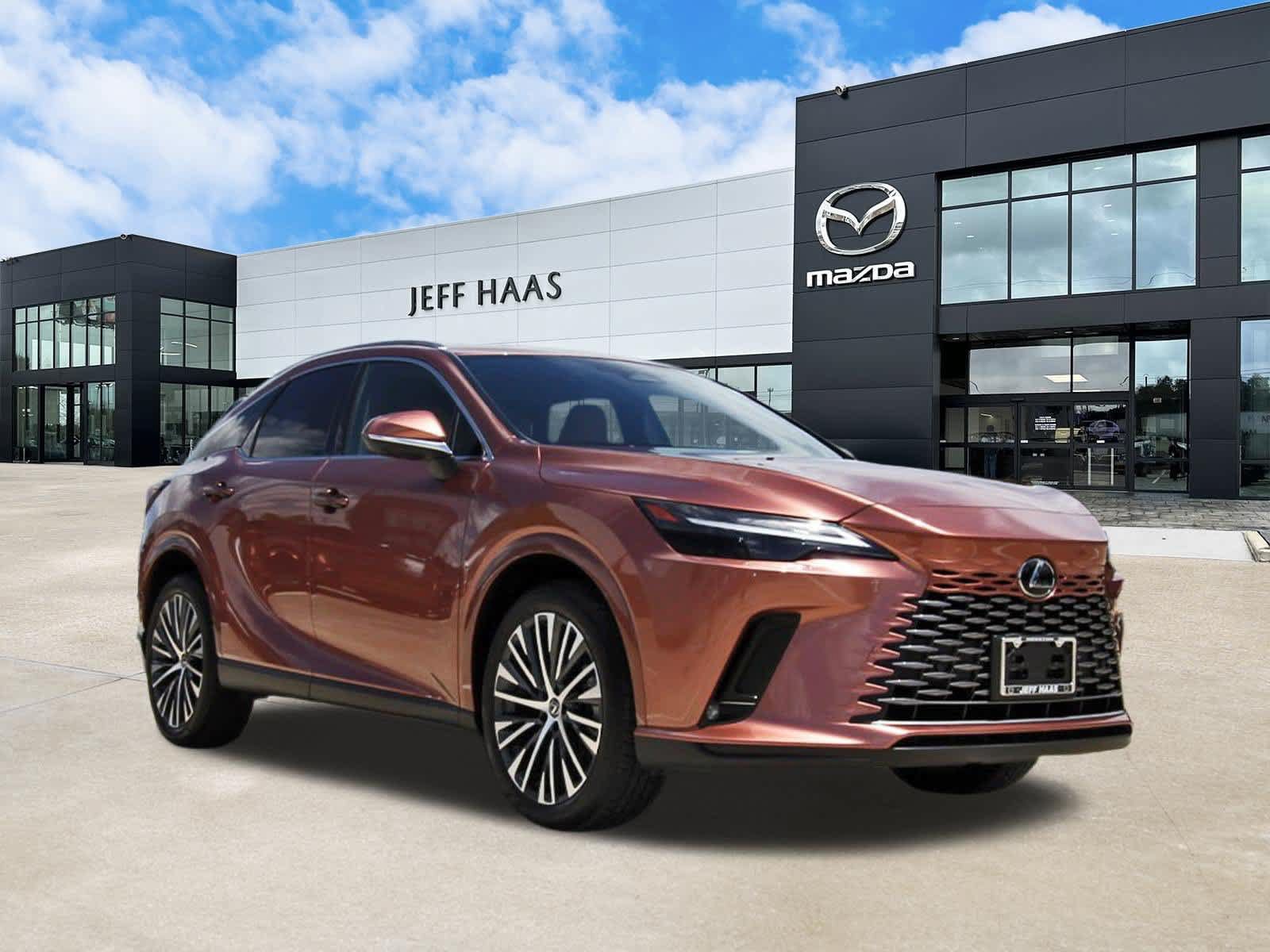 Used 2023 Lexus RX 350 Premium Plus w/ Cold Area Package FWD image 4