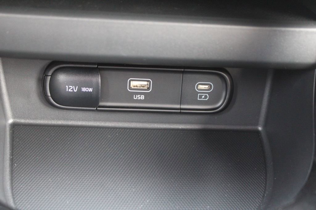 New 2026 Kia Seltos S FWD image 34