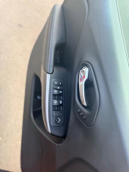 Used 2019 Jeep Cherokee Latitude w/ Popular Appearance Group image 13
