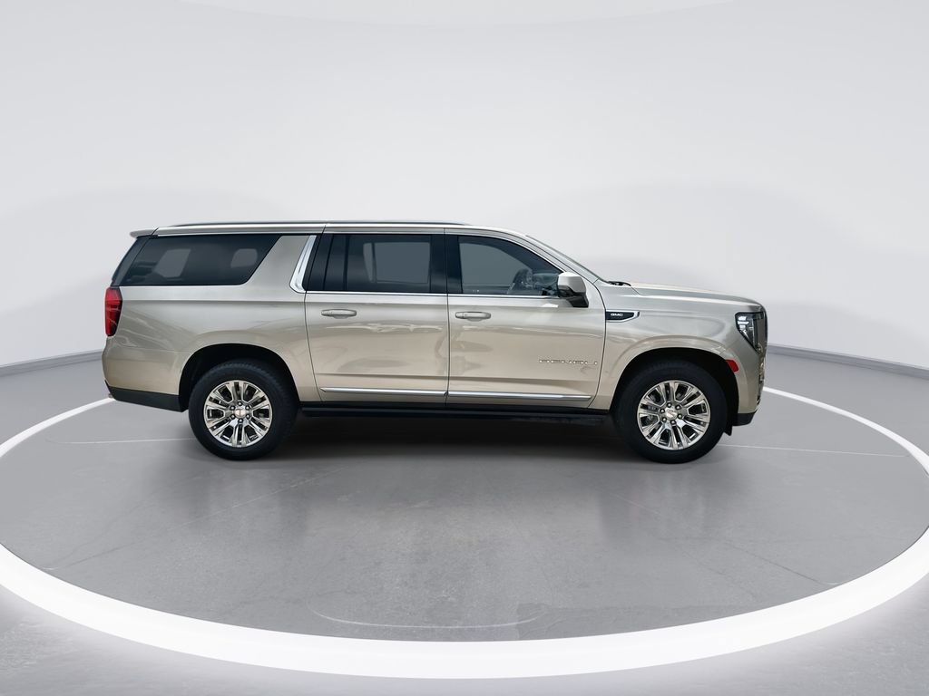 Used 2023 GMC Yukon XL Denali RWD image 9