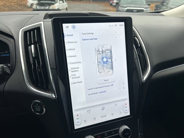 Used 2023 Ford Edge Titanium image 20