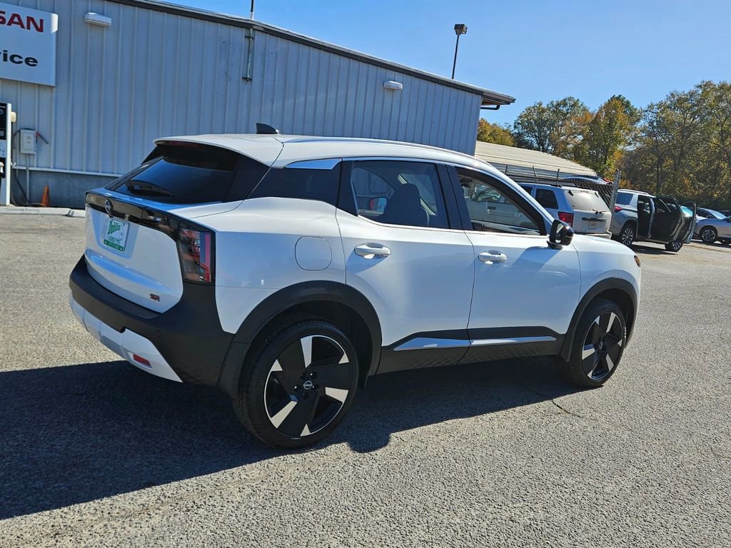 New 2026 Nissan Kicks SR FWD image 12