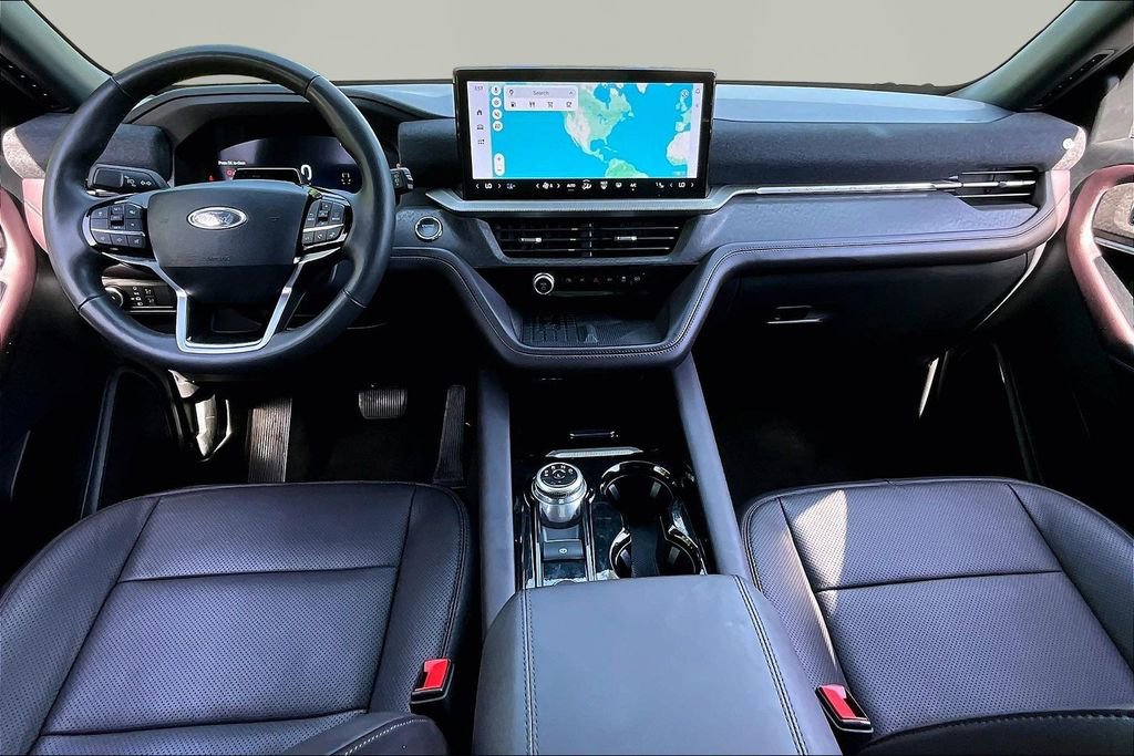 Used 2025 Ford Explorer Platinum w/ LUX Leather Package image 7