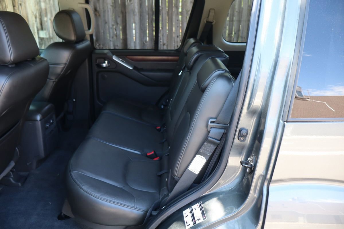 Used 2008 Nissan Pathfinder LE w/ Navigation Pkg AWD/4WD image 20