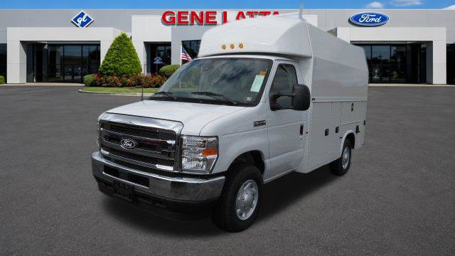 New 2026 Ford E-350 and Econoline 350 Super Duty w/ Power Equipment Group RWD image 3
