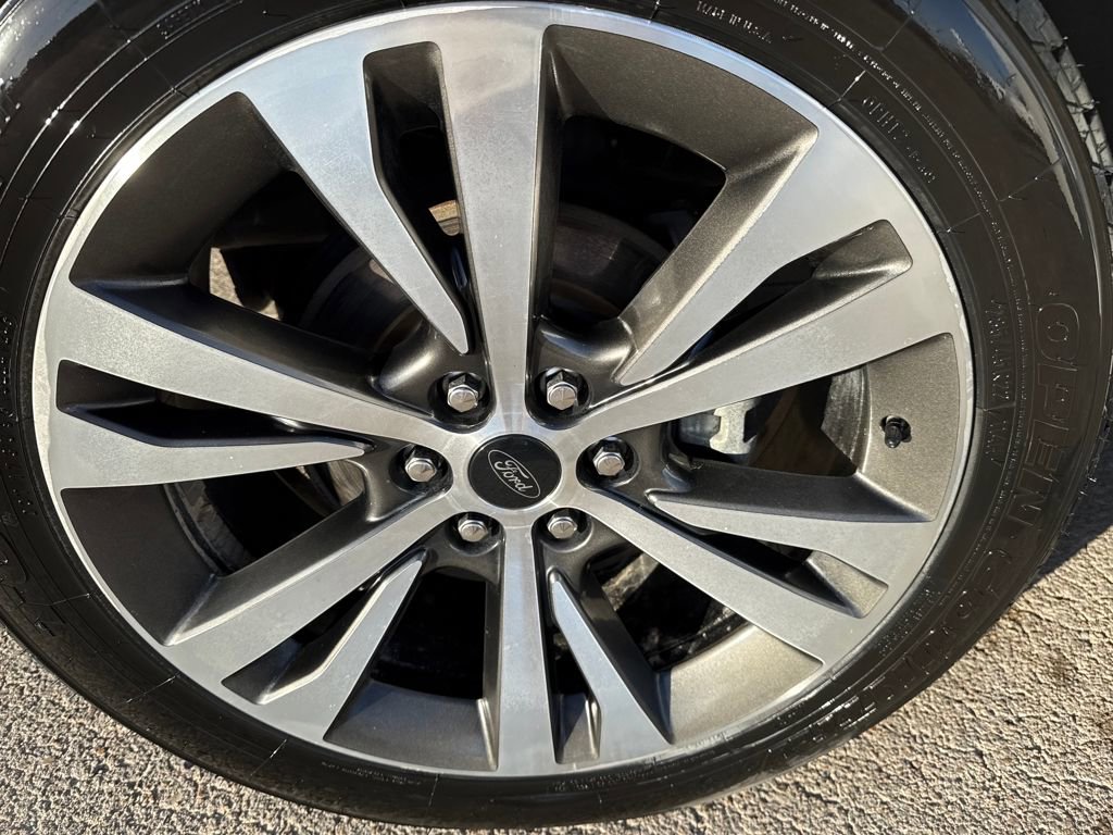 Used 2021 Ford Expedition Limited image 26