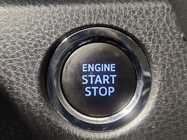 Used 2022 Toyota Camry SE w/ Convenience Package FWD image 16