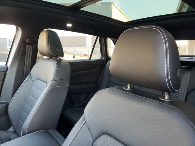 Certified 2026 Volkswagen Atlas Cross Sport SEL R-Line image 17