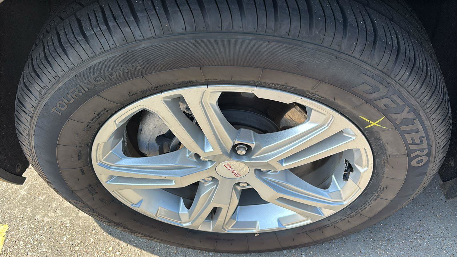 Used 2019 GMC Terrain SLE w/ LPO, Floor Liner Package FWD image 12