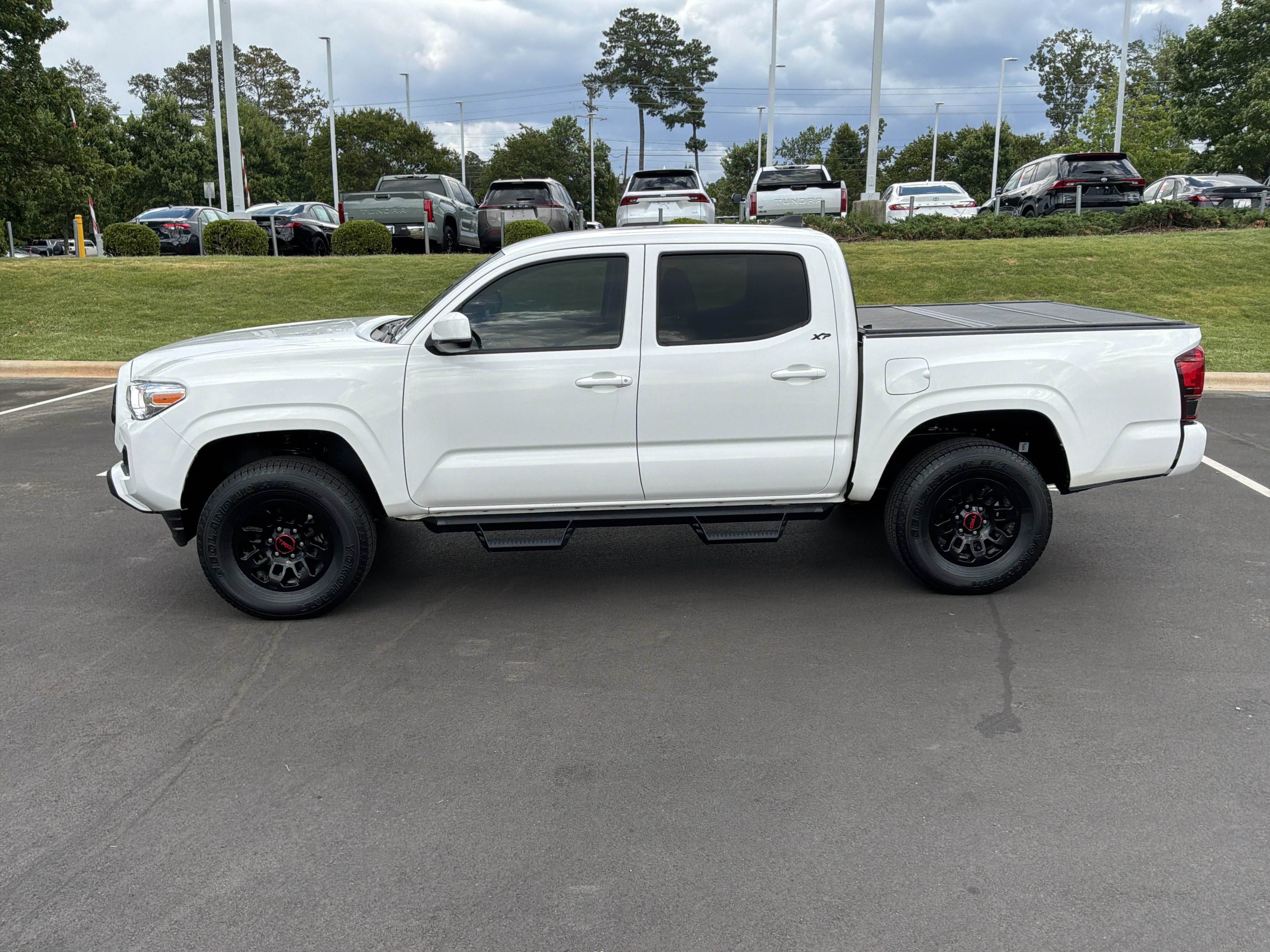 Used 2022 Toyota Tacoma SR AWD/4WD image 7
