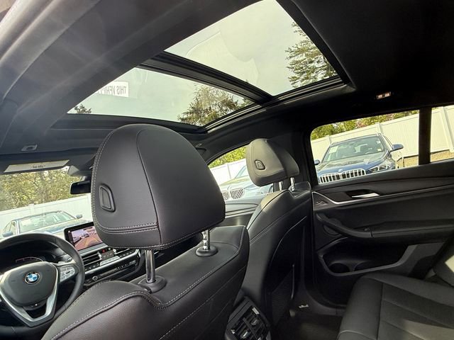 Certified 2023 BMW X4 xDrive30i w/ Premium Package image 16