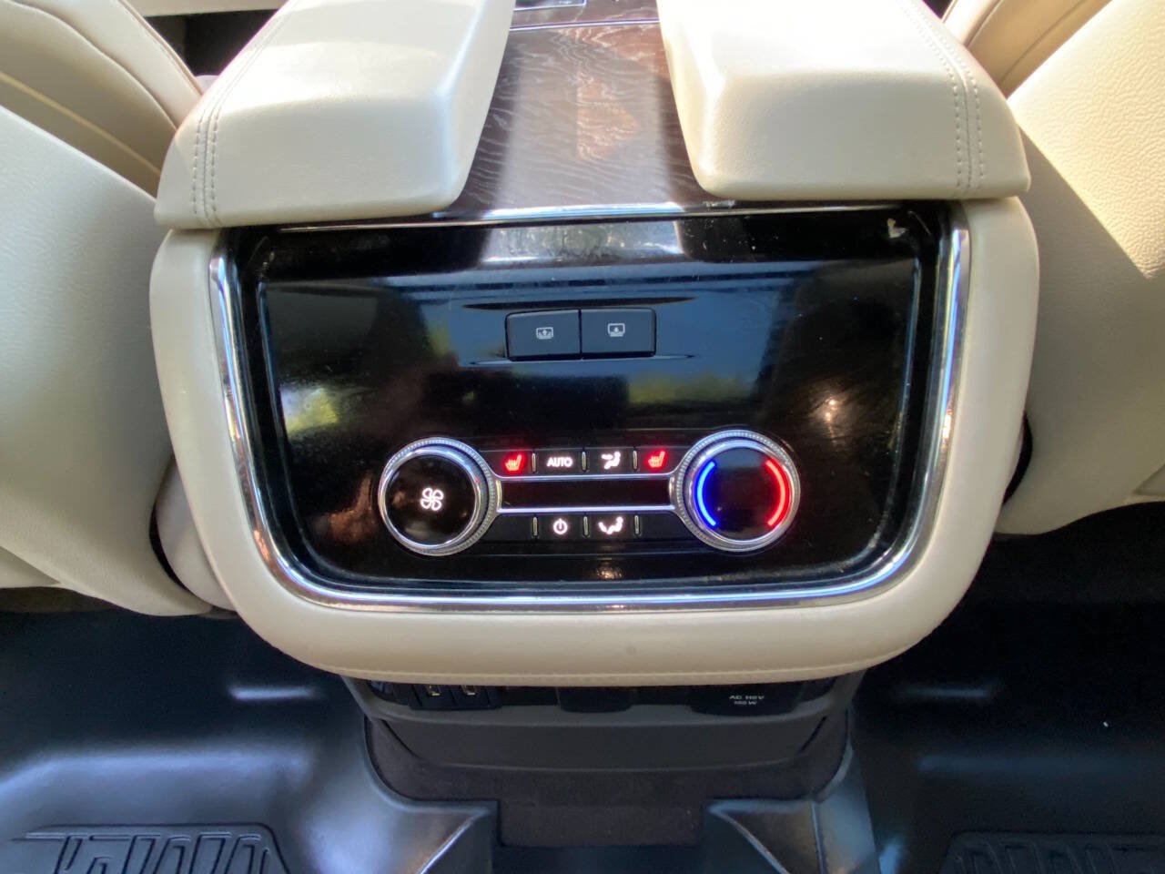 Used 2019 Lincoln Navigator Reserve AWD/4WD image 52