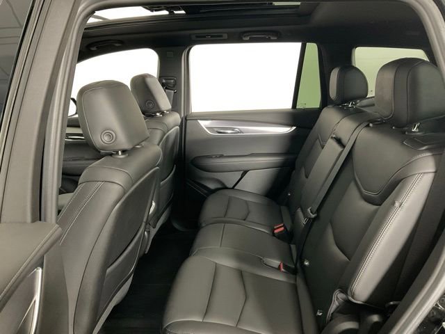 Certified 2025 Cadillac XT6 Luxury image 29
