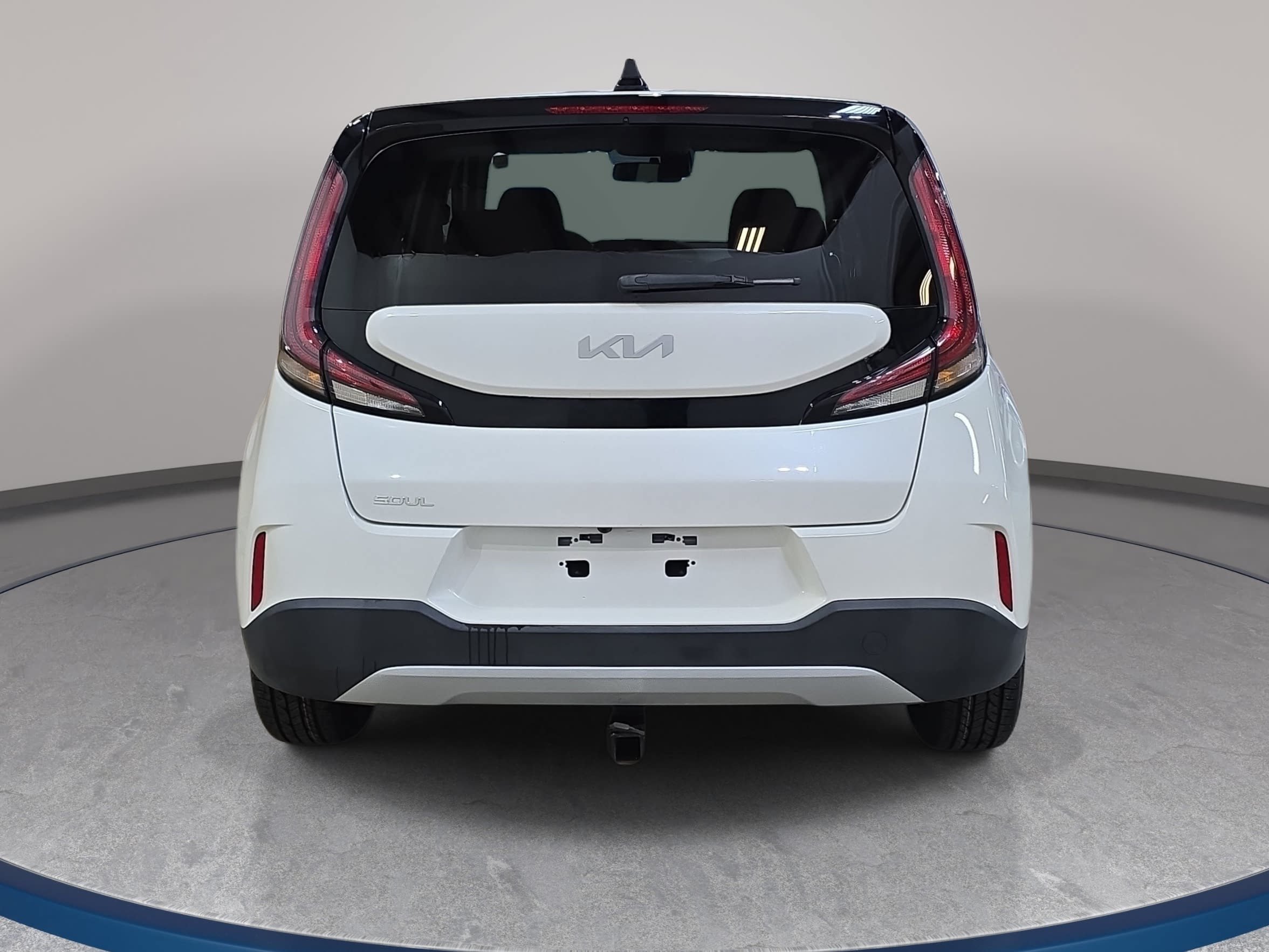 Used 2023 Kia Soul LX w/ LX Technology Package FWD image 7
