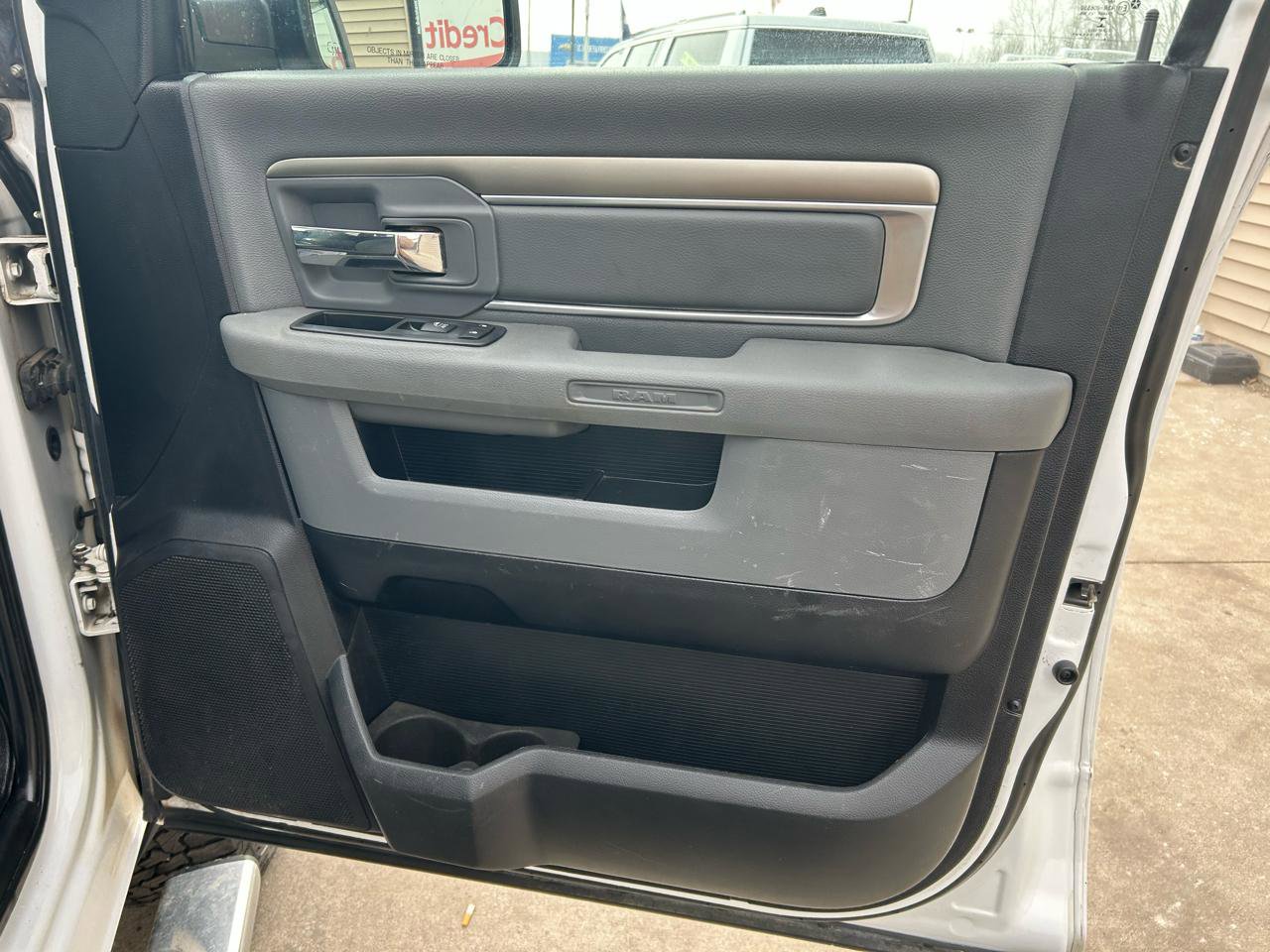 Used 2017 RAM 2500 SLT image 16