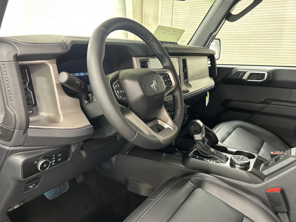 New 2026 Ford Bronco Outer Banks w/ Sasquatch Package AWD/4WD image 6