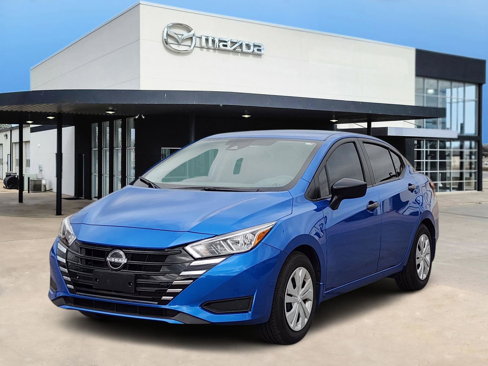 Used 2024 Nissan Versa S w/ Trunk Package FWD image 2