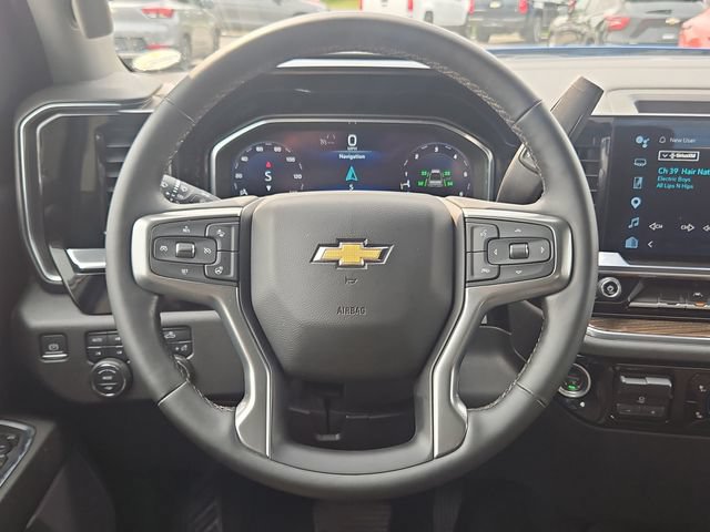 Used 2023 Chevrolet Silverado 1500 LT AWD/4WD image 15