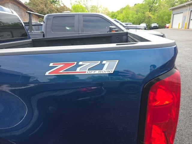Used 2019 Chevrolet Colorado Z71 AWD/4WD image 11