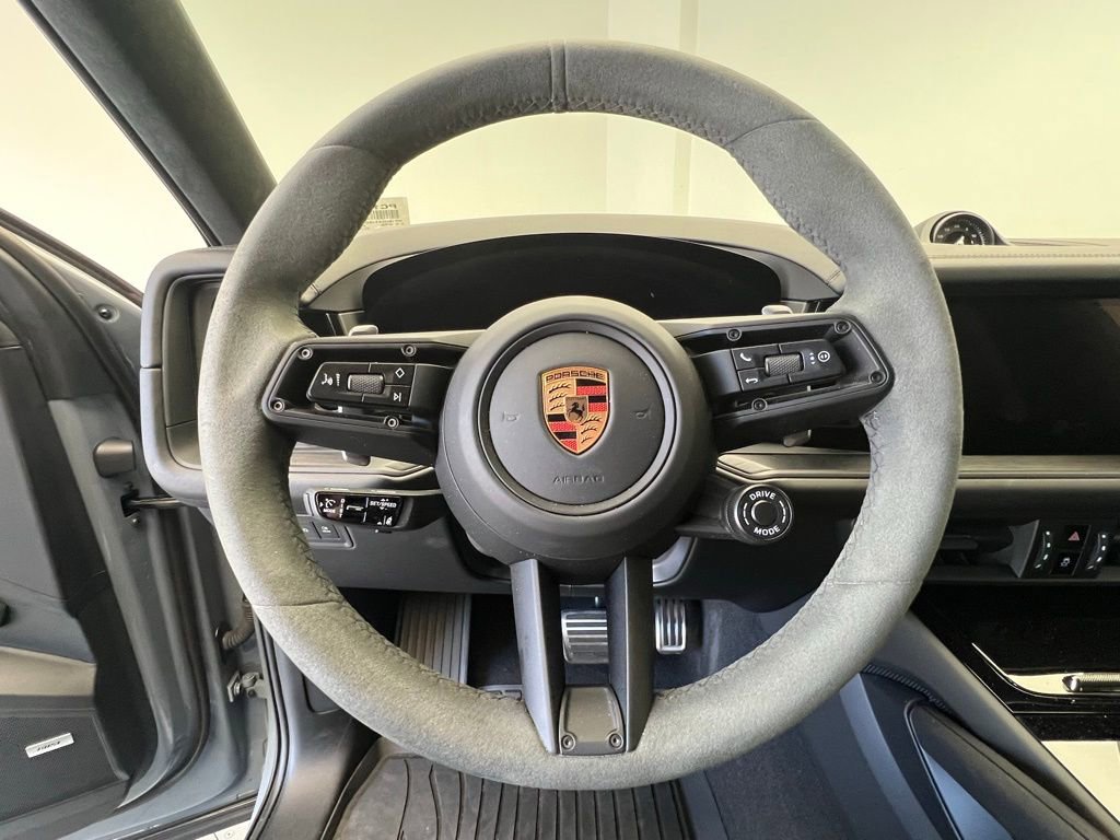 Certified 2025 Porsche Cayenne GTS AWD/4WD image 7