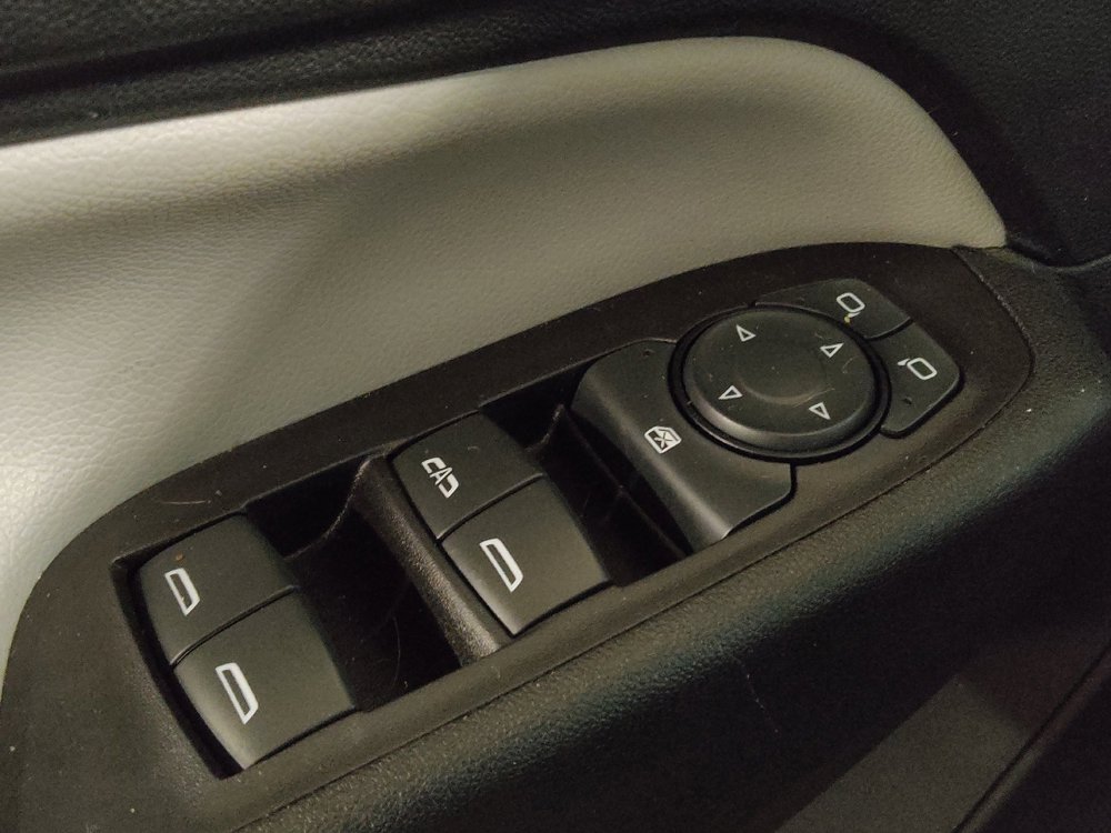 Used 2022 Chevrolet Equinox LS FWD image 27