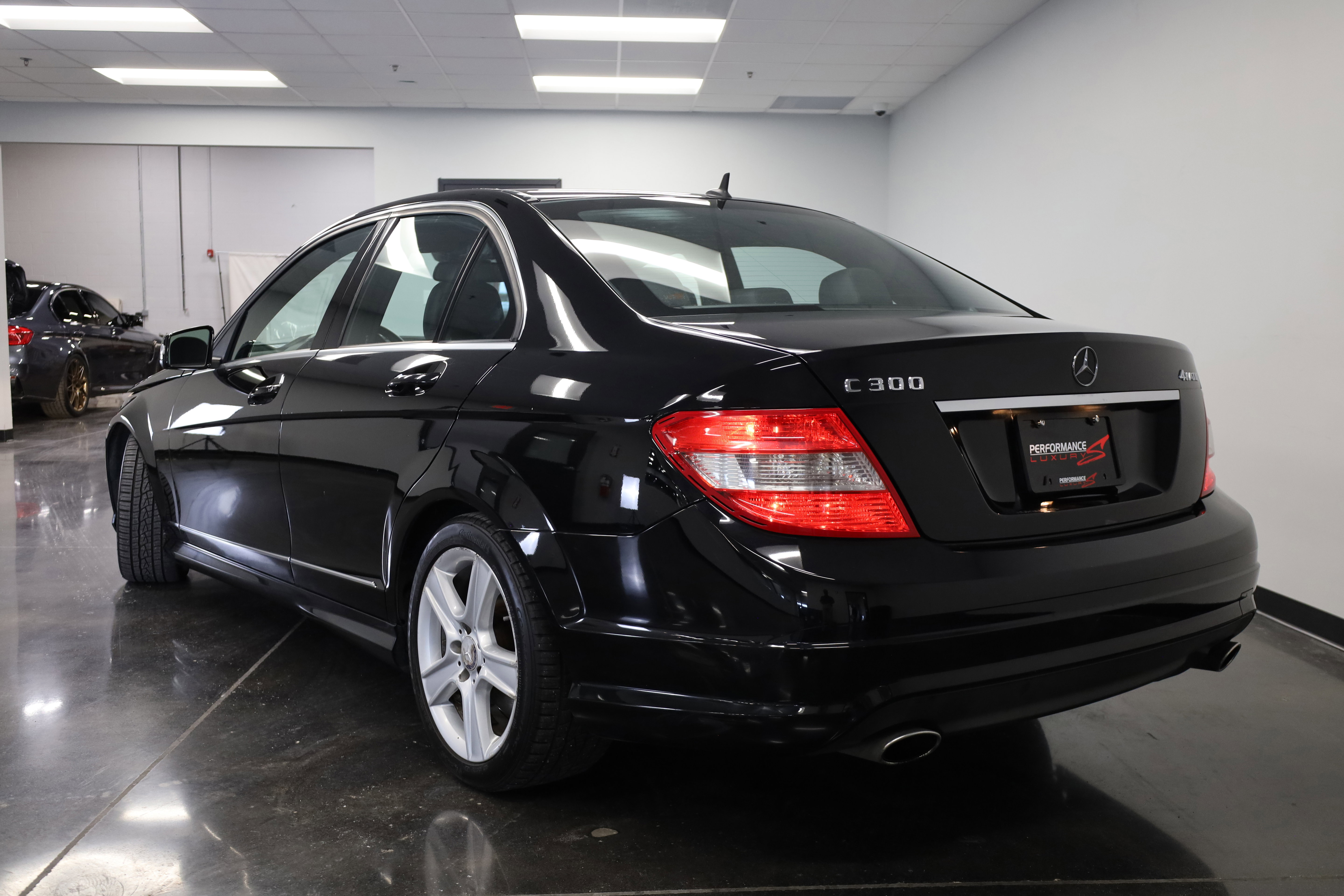 Used 2011 Mercedes-Benz C 300 4MATIC Sedan image 6