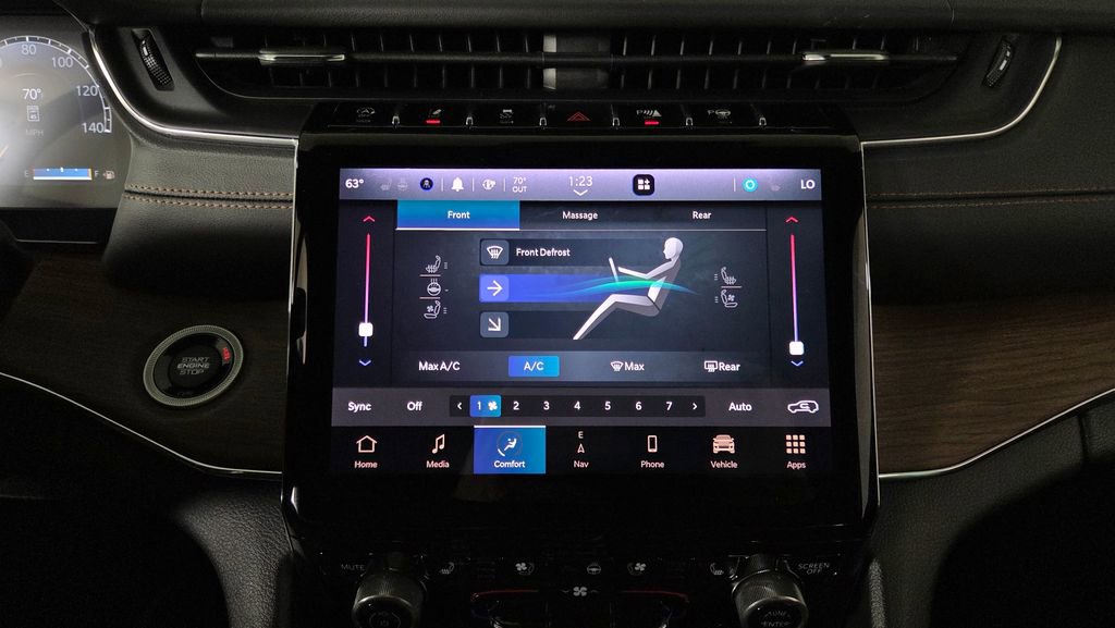 Used 2023 Jeep Grand Cherokee Summit w/ Adv Protech Group IV AWD/4WD image 25