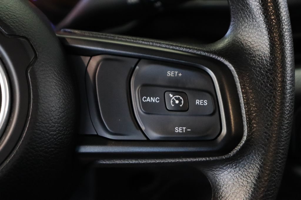 Used 2025 Jeep Gladiator Sport AWD/4WD image 24