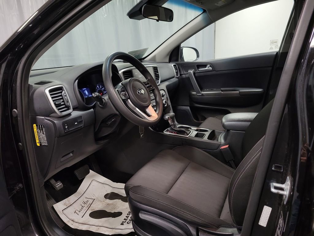 Used 2022 Kia Sportage LX image 12