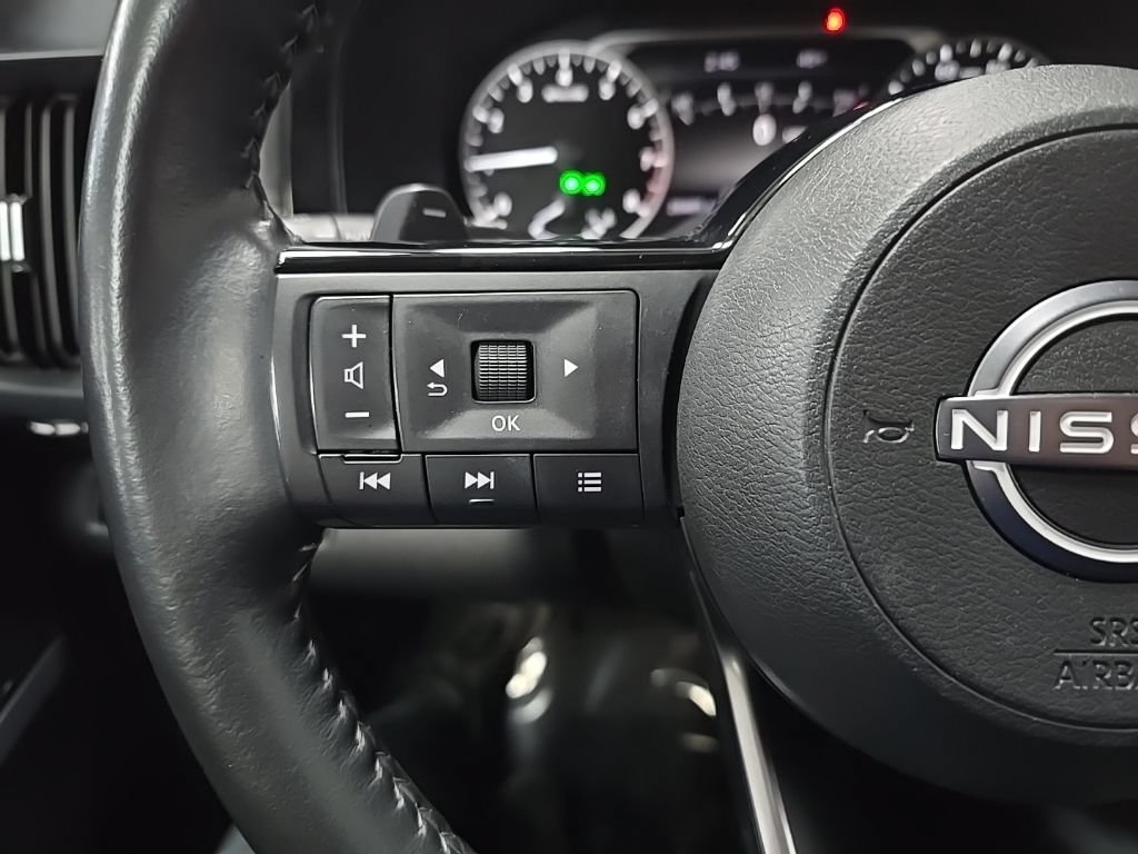 Used 2023 Nissan Pathfinder SL w/ Lighting Package (N92) AWD/4WD image 22
