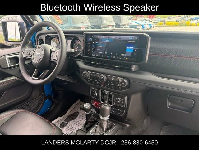 Used 2025 Jeep Gladiator Rubicon w/ Dual Top Group AWD/4WD image 16