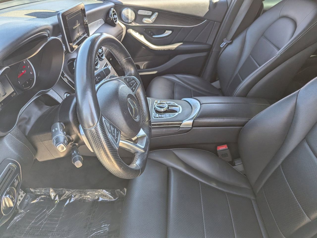 Used 2018 Mercedes-Benz GLC 300 w/ AMG Line image 20