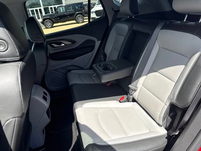 Used 2023 GMC Terrain SLT FWD image 26