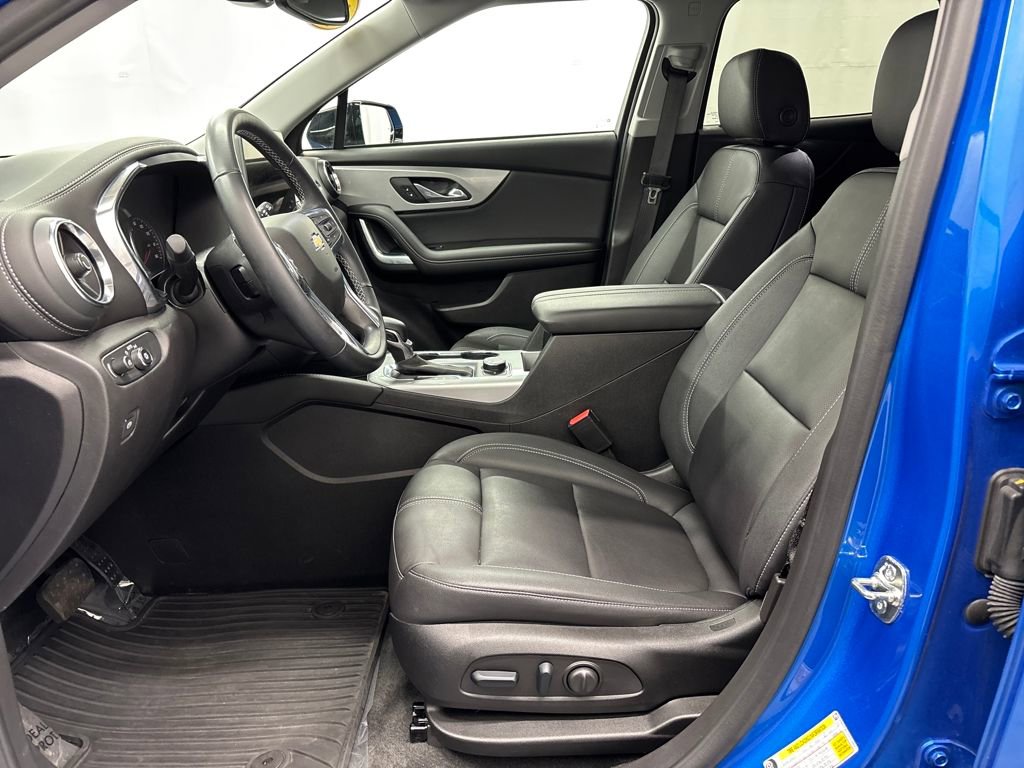 Used 2024 Chevrolet Blazer LT w/ Midnight/Sport Edition image 9