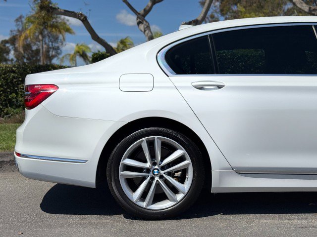 Used 2018 BMW 750i RWD image 8