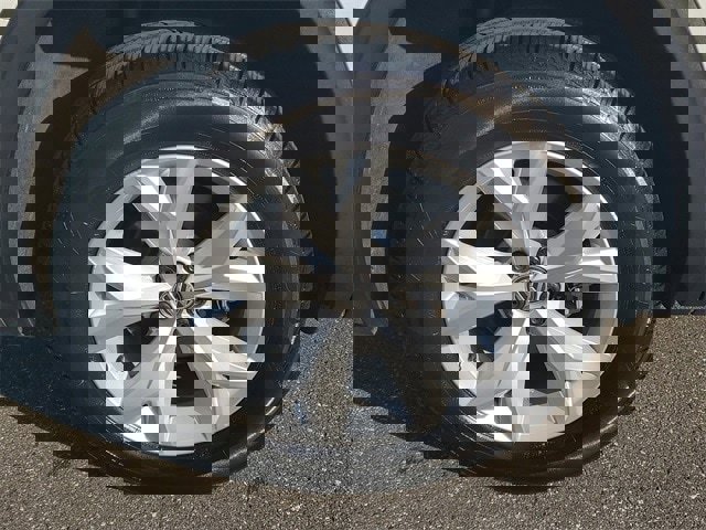 Used 2019 Volkswagen Atlas SE w/ Towing Package image 5