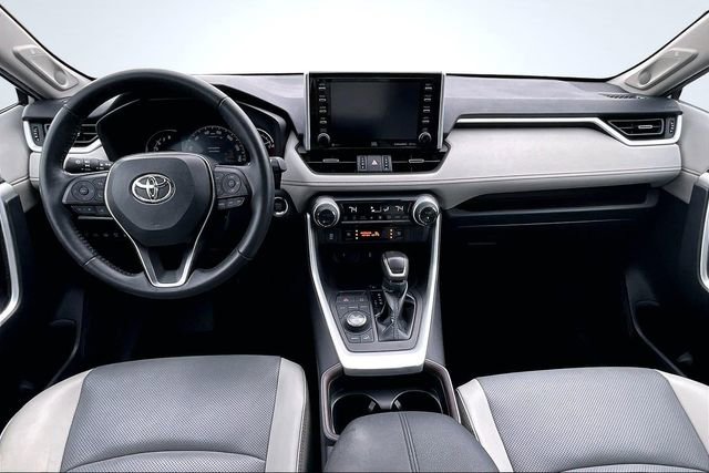 Used 2020 Toyota RAV4 Limited image 7