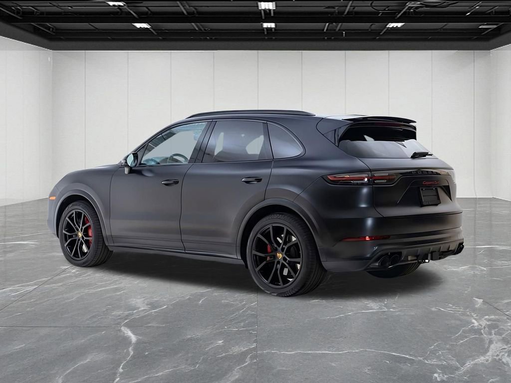 Used 2022 Porsche Cayenne Turbo image 8