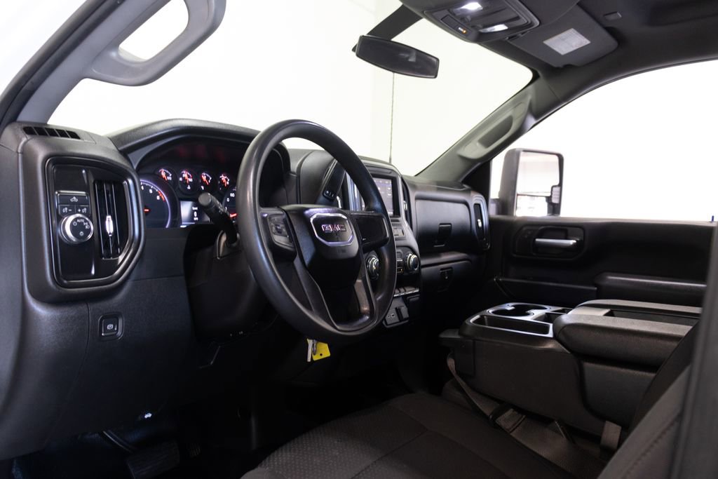 Used 2022 GMC Sierra 3500 Pro w/ Convenience Package RWD image 19