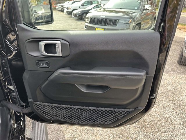 Certified 2020 Jeep Wrangler Unlimited Sahara image 30