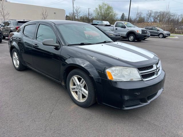 Used 2013 Dodge Avenger SE image 3