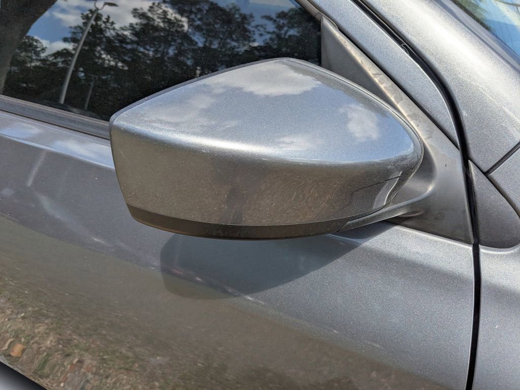 Used 2019 Nissan Versa S Plus image 11