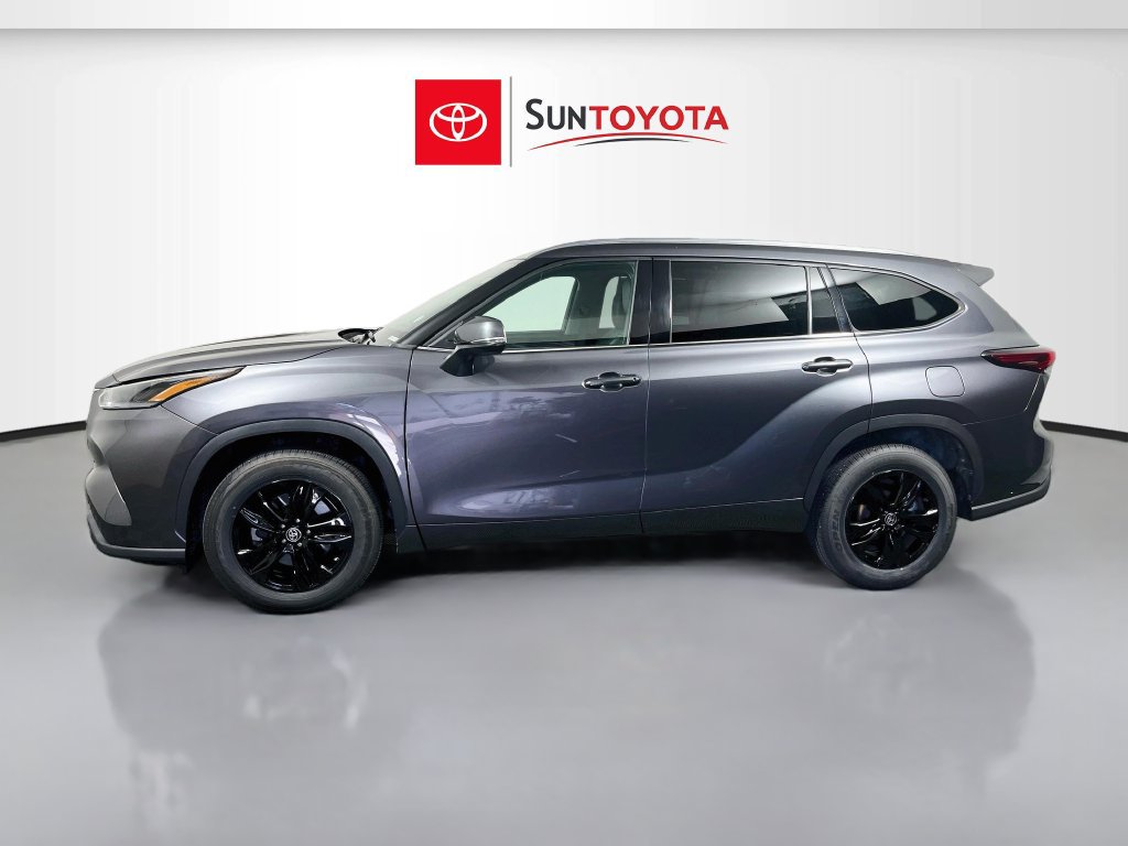 Used 2021 Toyota Highlander XLE FWD image 6