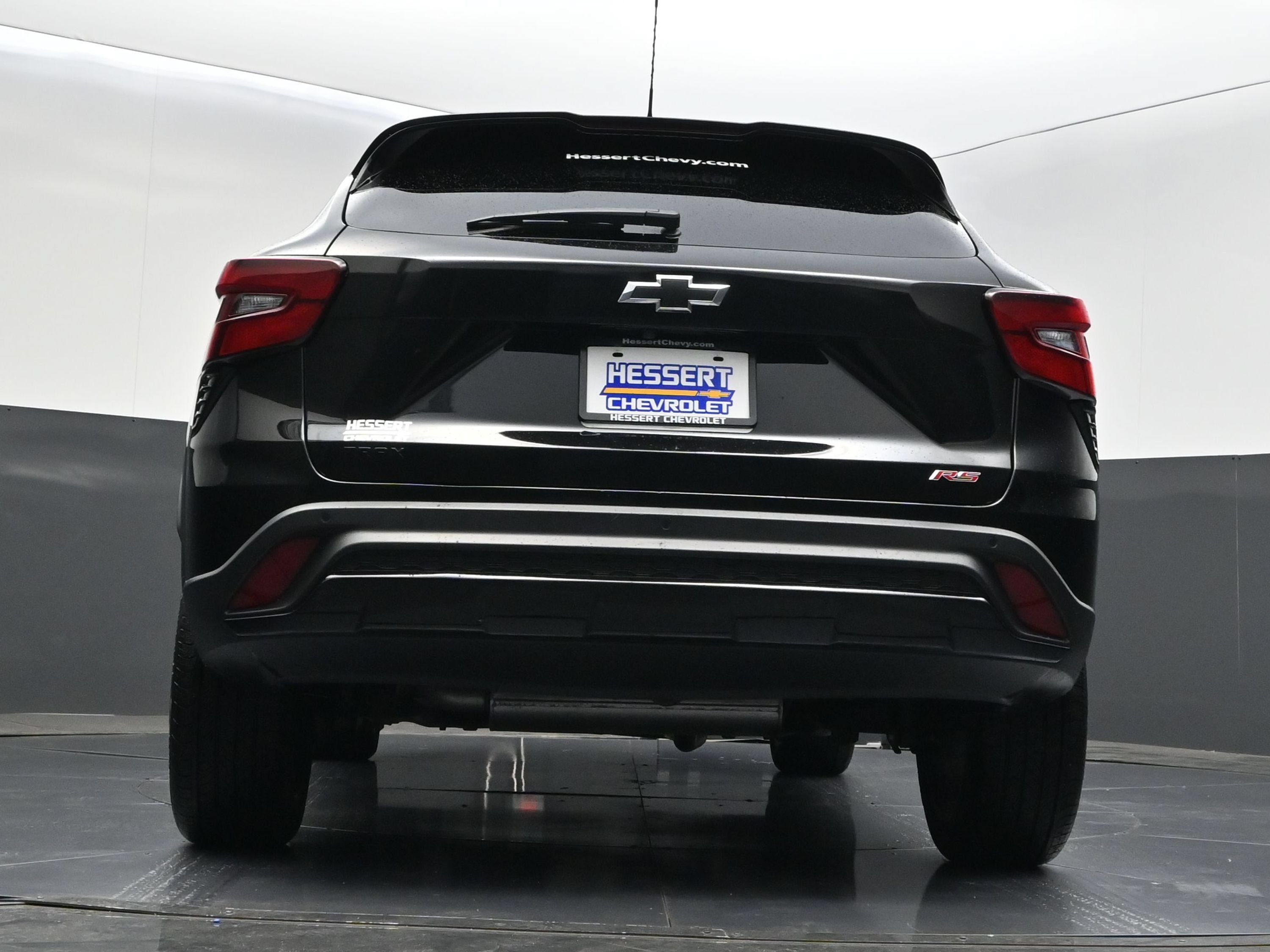 Used 2024 Chevrolet Trax RS w/ Driver Confidence Package FWD image 35