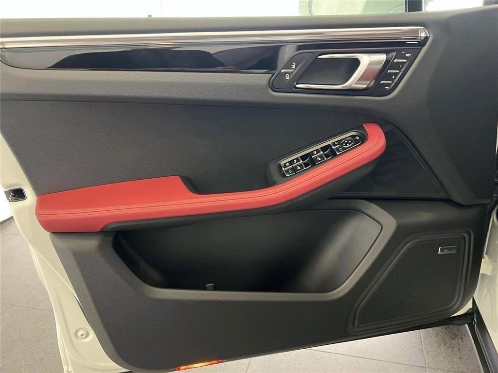 New 2026 Porsche Macan AWD/4WD image 15