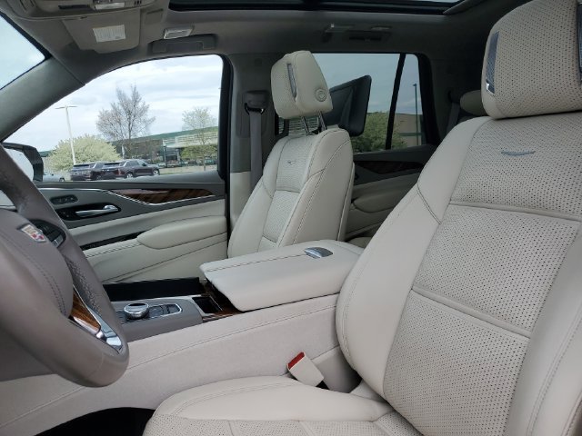 Certified 2024 Cadillac Escalade Sport Platinum AWD/4WD image 5