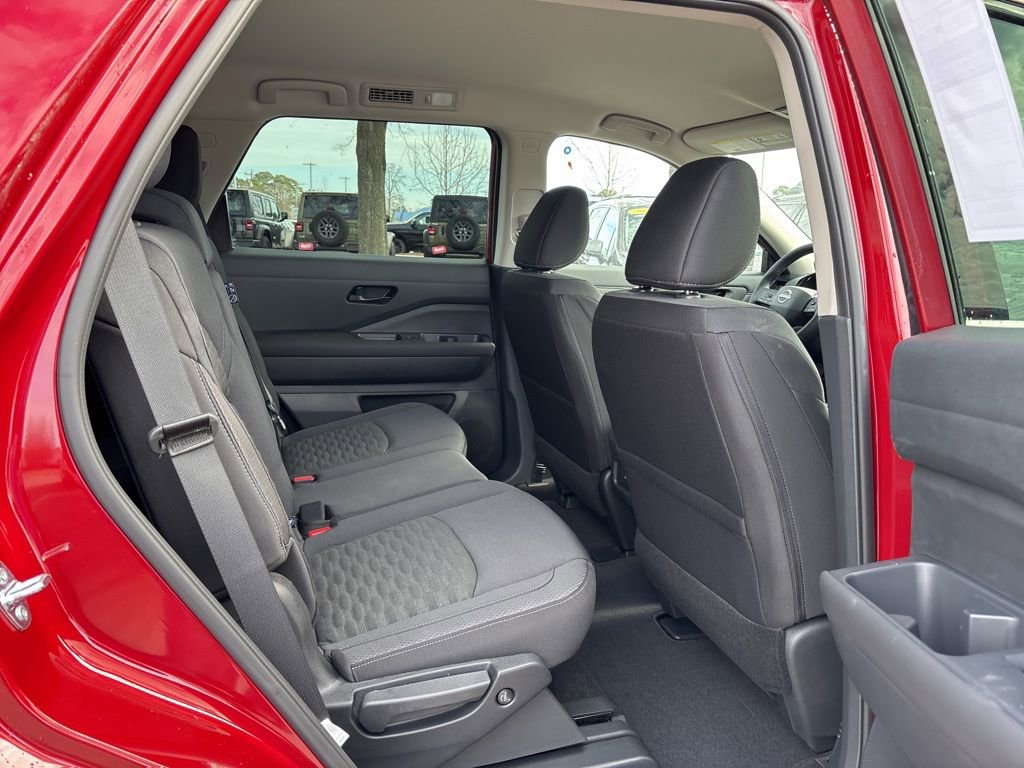 New 2026 Nissan Pathfinder SV image 19